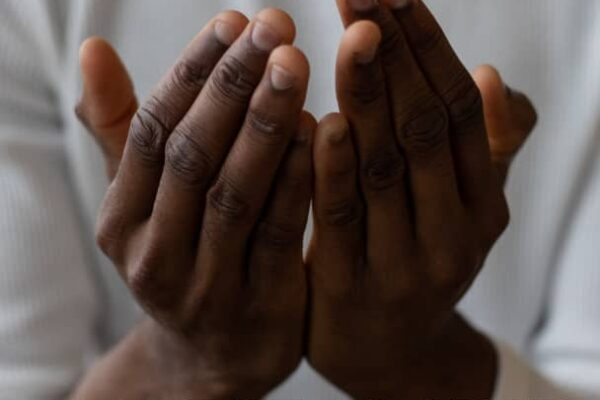 La prière, un moyen d’entrer en relation avec Dieu!