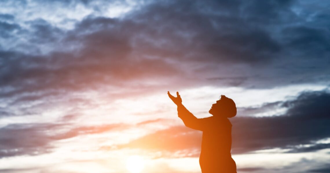 Notre secours est dans le nom du Seigneur !