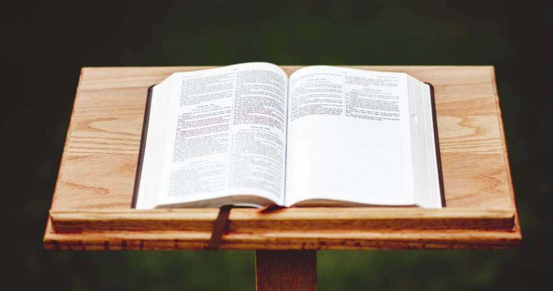 La seule voie est de vivre et faire vivre la Parole de Dieu!