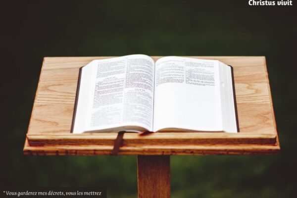 La seule voie est de vivre et faire vivre la Parole de Dieu!